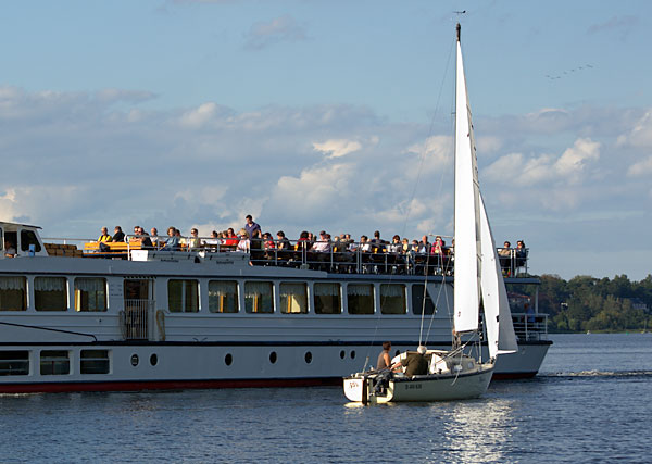 motorboot fahren auf der havel