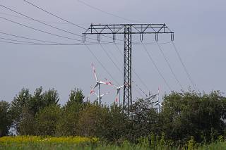 Windkraftanlagen. Stromerzeugung. Vom Havelkanal aus gesehen.