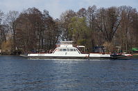 Berlin-Faehre-Hol-Ueber-II-20120324-33.jpg