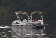 Motorboot-Sun-Tracker-Party-Barge-21-20141012-227.jpg