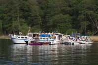 Motorboote-ankern20120428183.jpg