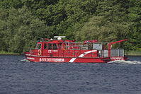 Berliner-Feuerwehr-Loeschboot-II-20150602-015.jpg