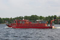 Feuerwehr-Loeschboot-20130516-108.jpg