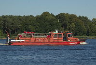 Feuerwehr-Loeschboot-20130720-116.jpg