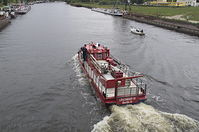 Feuerwehr-Loeschboot-III-20130630-110.jpg