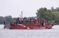 Feuerwehr-Loeschboot-III-20140628-121.jpg