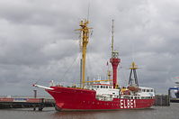 Schiffe-Elbe1-20130626-037.jpg