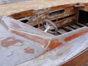 2011. Berlin. Hölzerne Motoryacht. Foto: Thomas Gade