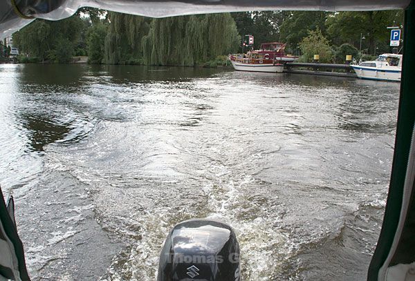 Und ...   Tschüss Schleuse  